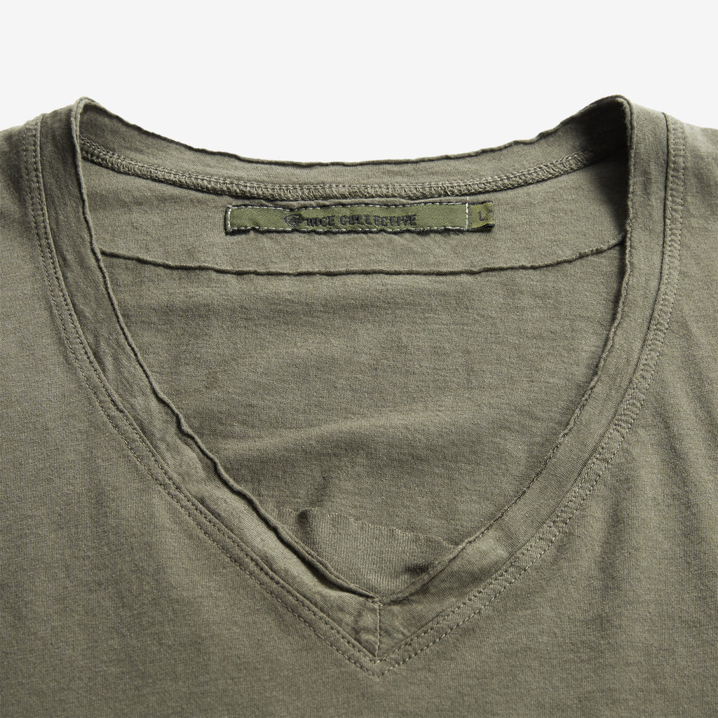 Raw V-neck Olive