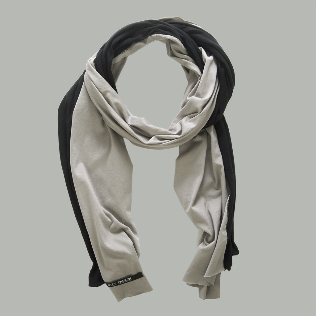 FLAG SCARF GREY