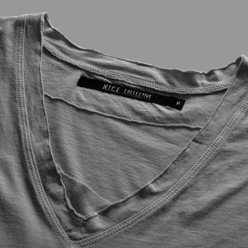 RAW V-NECK GREY